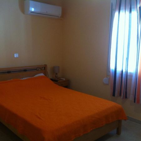 Melissa Rooms Agios Kirykos  Exterior photo