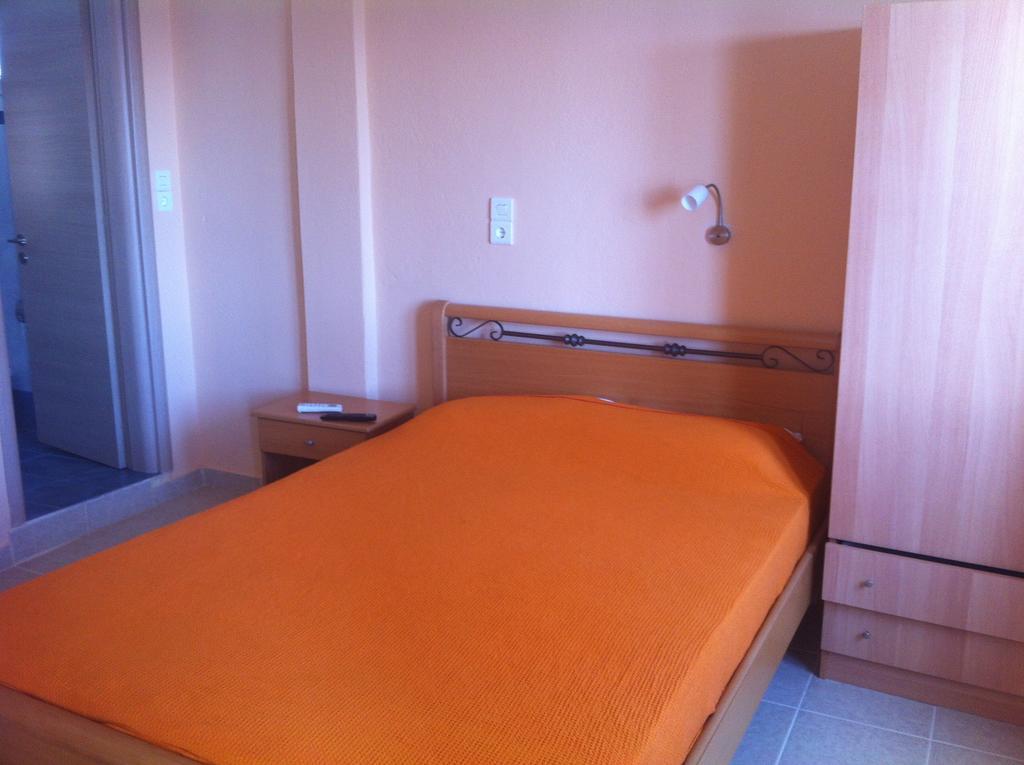 Melissa Rooms Agios Kirykos  Room photo