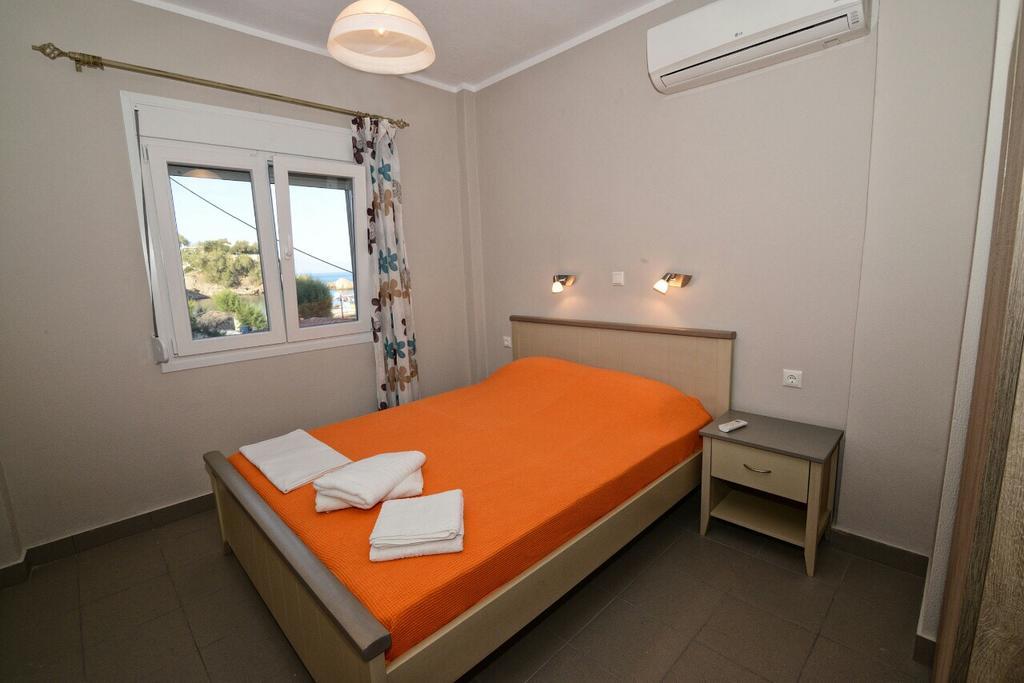 Melissa Rooms Agios Kirykos  Exterior photo