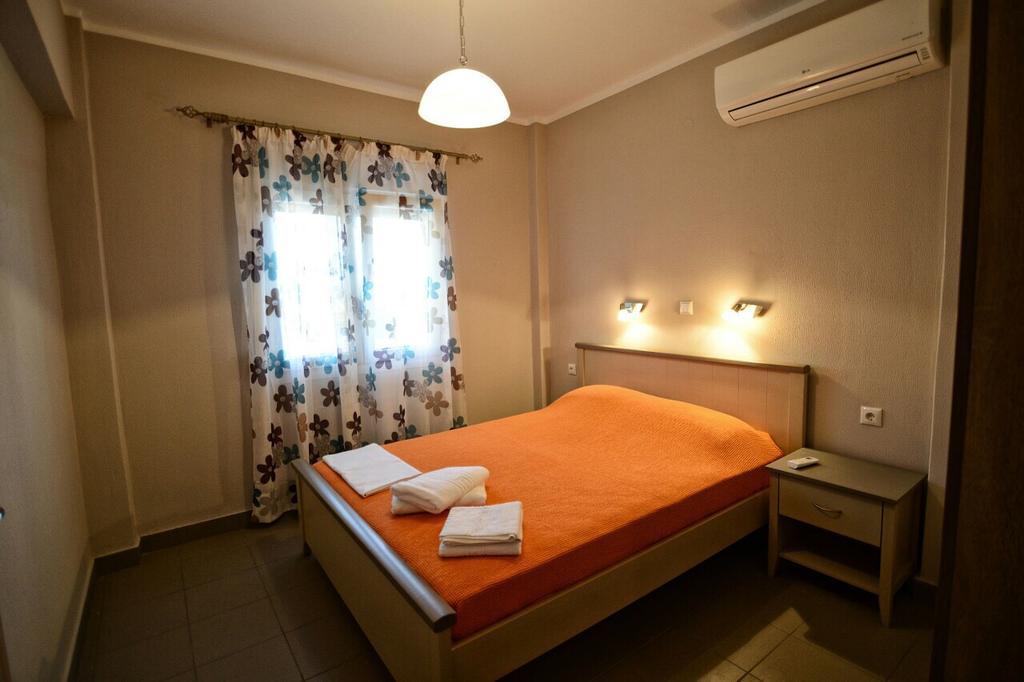 Melissa Rooms Agios Kirykos  Exterior photo
