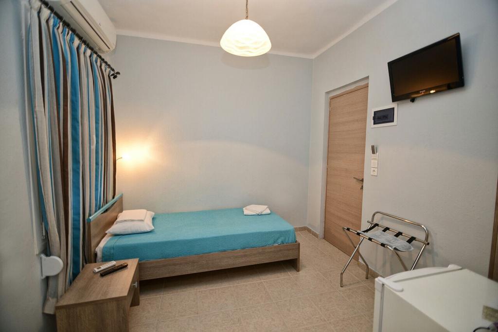 Melissa Rooms Agios Kirykos  Exterior photo